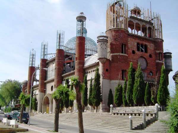 Catedrala ridicata de Justo Gallego Martínez. Autor foto Tony Rotondas, sursa Wikipedia.