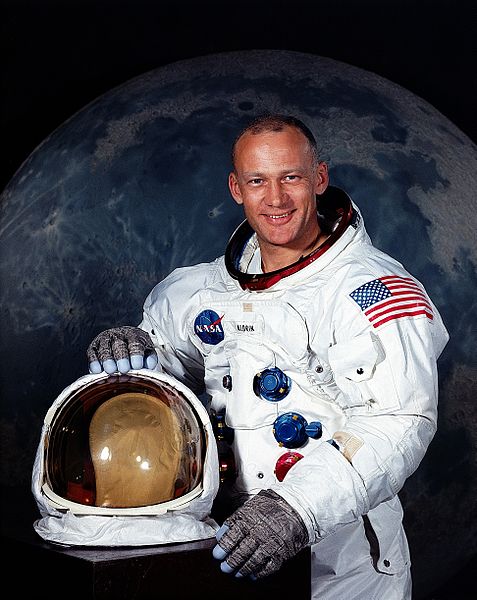 Buzz Aldrin, sursa NASA, Wikipedia.