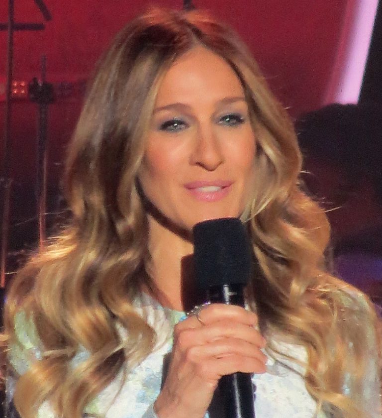 Sarah_Jessica_Parker_IMG_4423_(cropped)