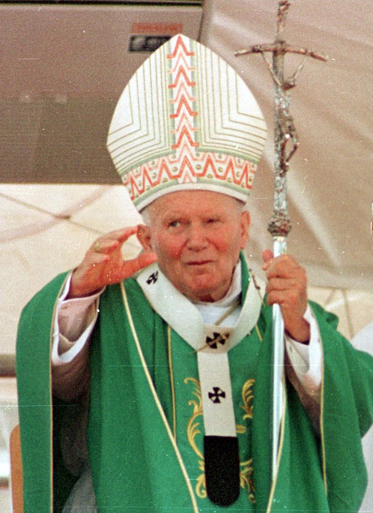 800px-John_Paul_II_Brazil_1997_3