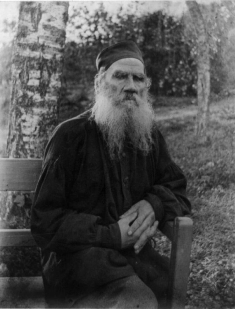 800px-Leo_Tolstoy_seated