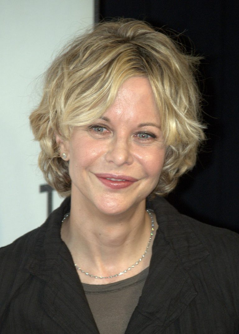 800px-Meg_Ryan_at_the_2009_Tribeca_Film_Festival