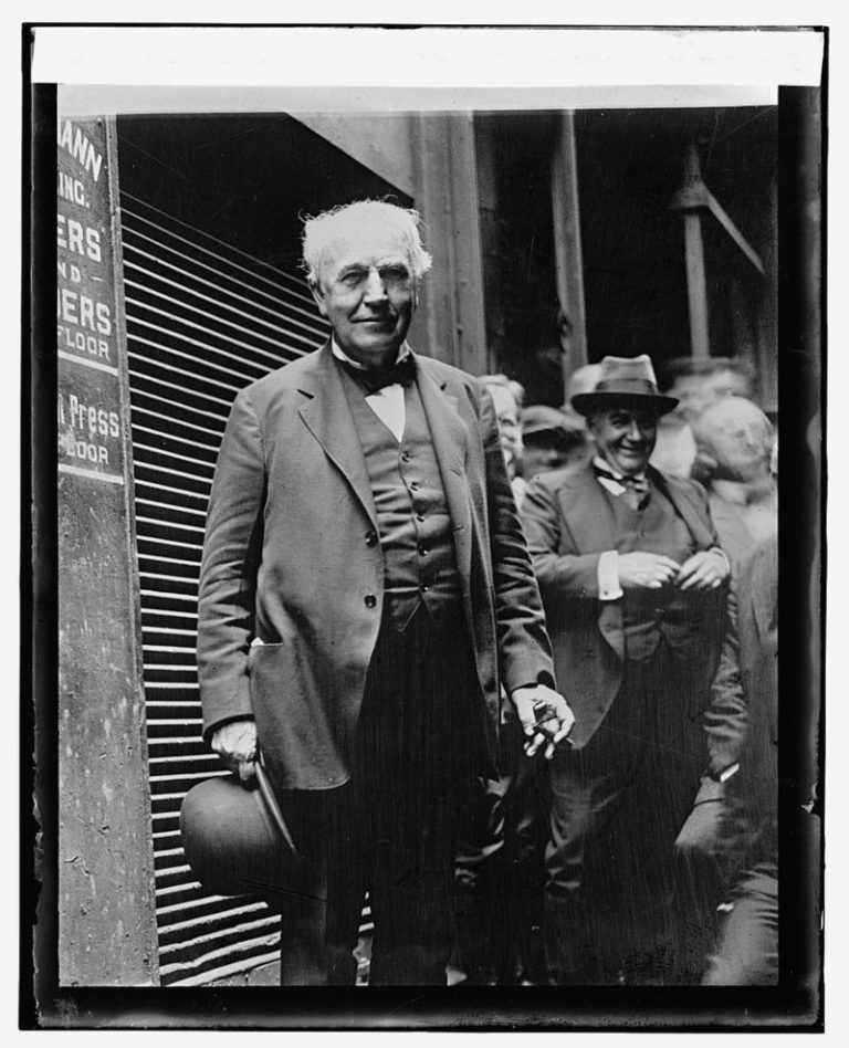 800px-Thomas_Edison_LCCN2016840612