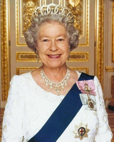 QUEEN ELIZABETH IIj