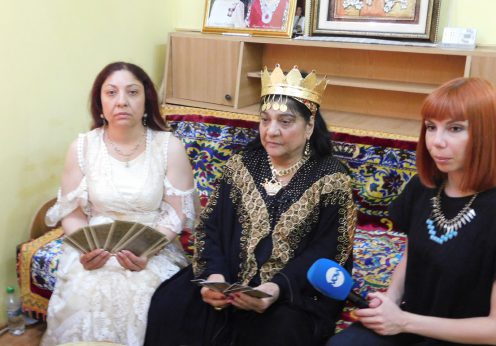 Maria Campimna si vrajitoarea Ioana Sidonia la ritual pentru tb Nova Bulgaria 4