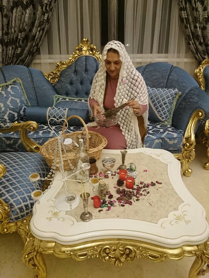 Clarvazatoarea Elena la ritual 1