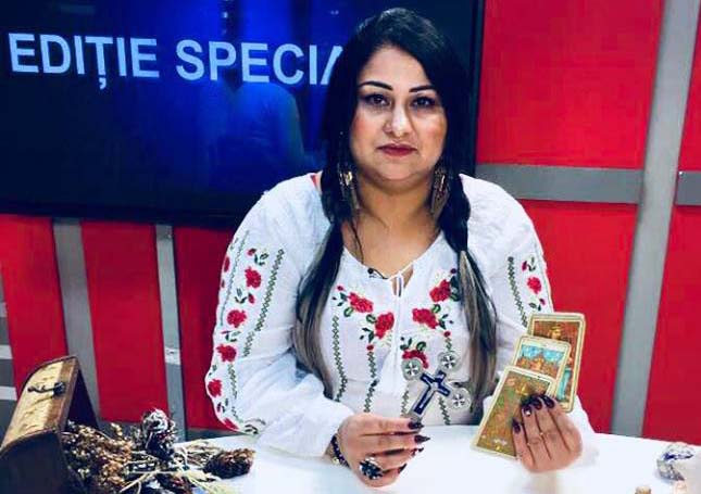 facatoarea de minuni Sunita cu cartile